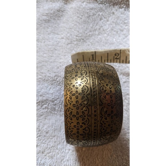 Brass Etxhed Wide Bangle Bracelet, Vintage - Picture 4 of 6